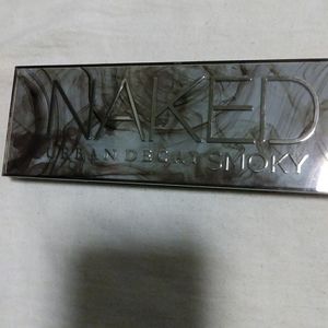 Urban Decay Naked Smoky pallete